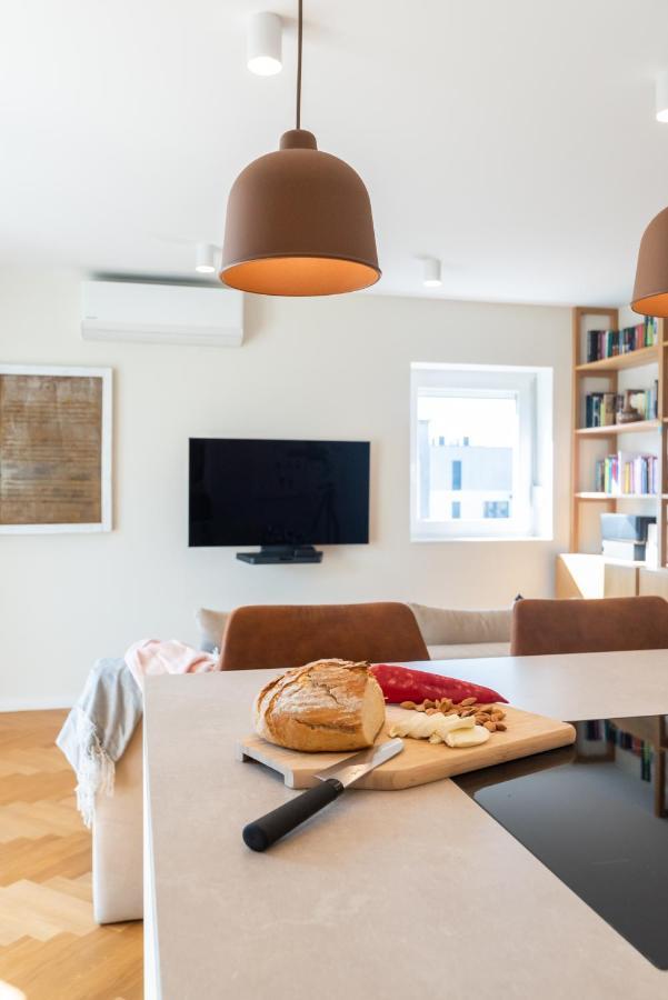 Canopy Apartment Любляна Екстериор снимка