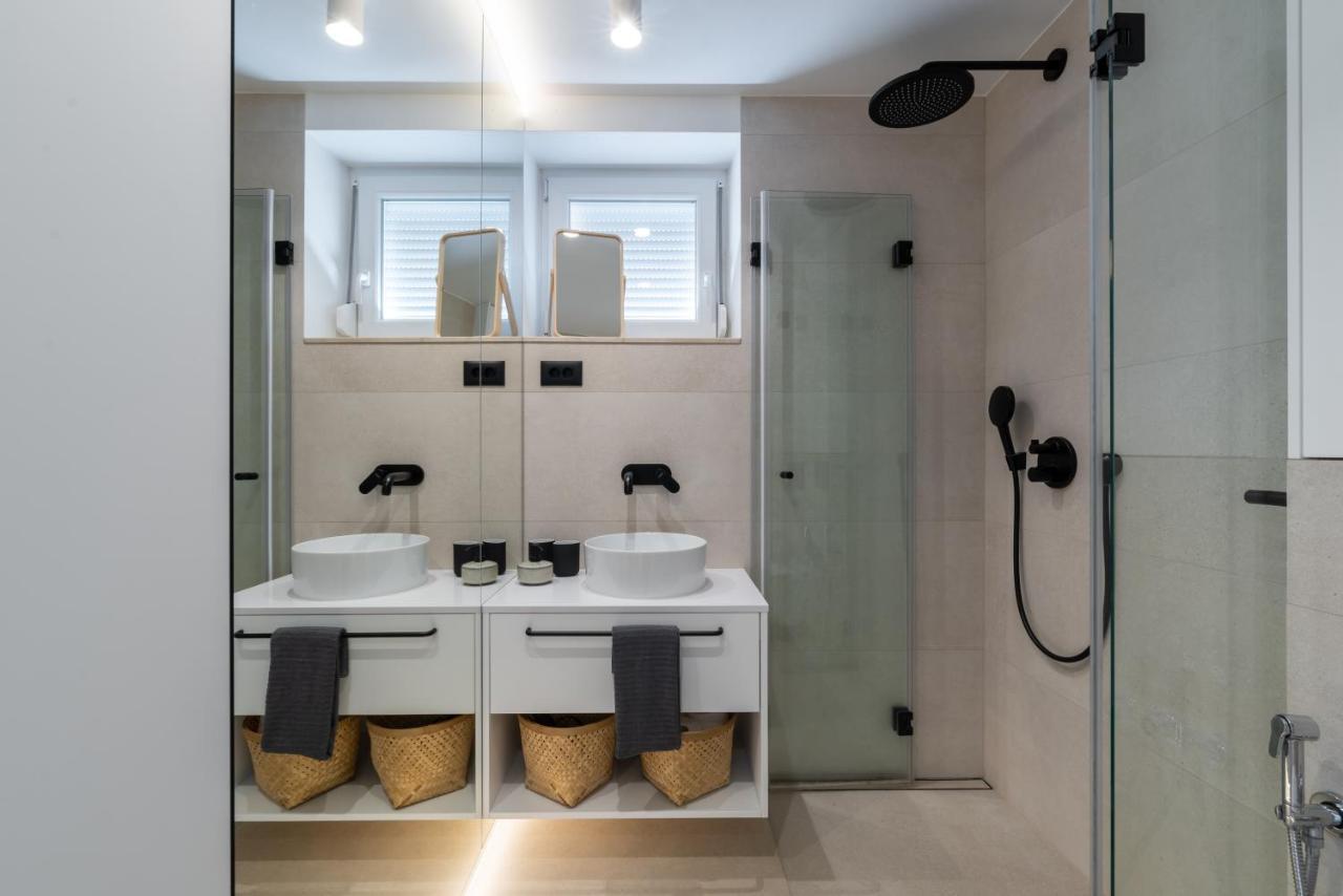 Canopy Apartment Любляна Екстериор снимка