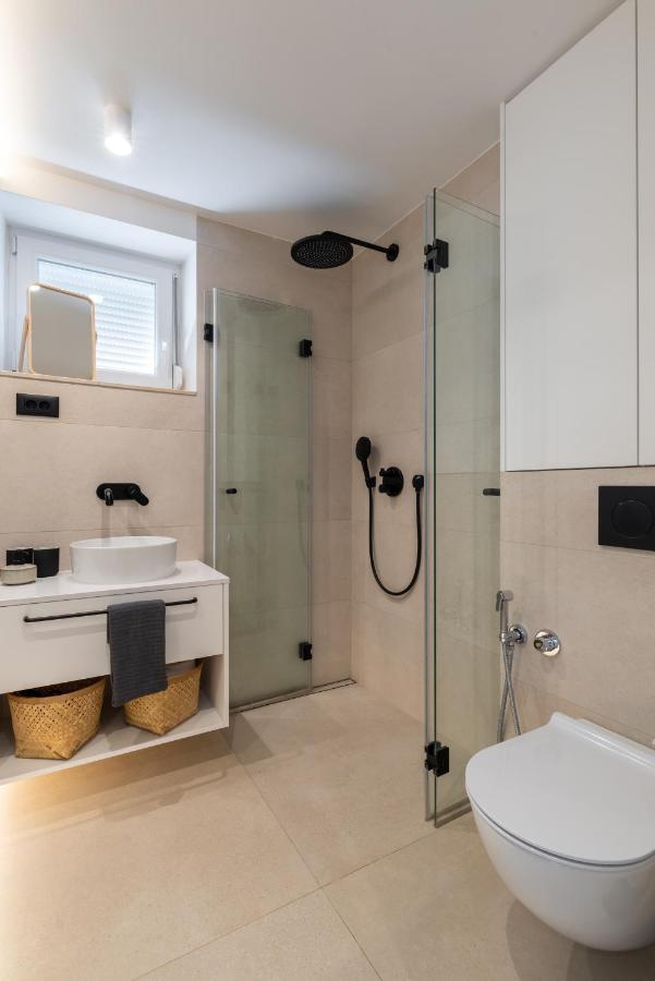 Canopy Apartment Любляна Екстериор снимка