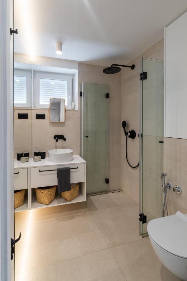 Canopy Apartment Любляна Екстериор снимка