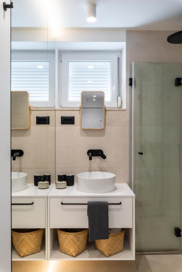 Canopy Apartment Любляна Екстериор снимка